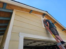 How To Choose The Right Materials for Your Siding Installation in 'Catlin, IL